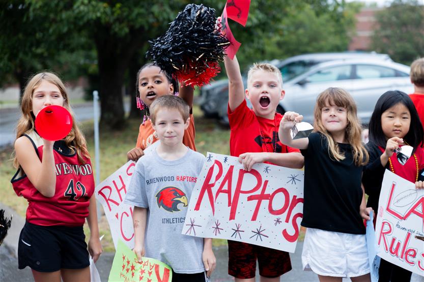 Schools celebrate homecomings